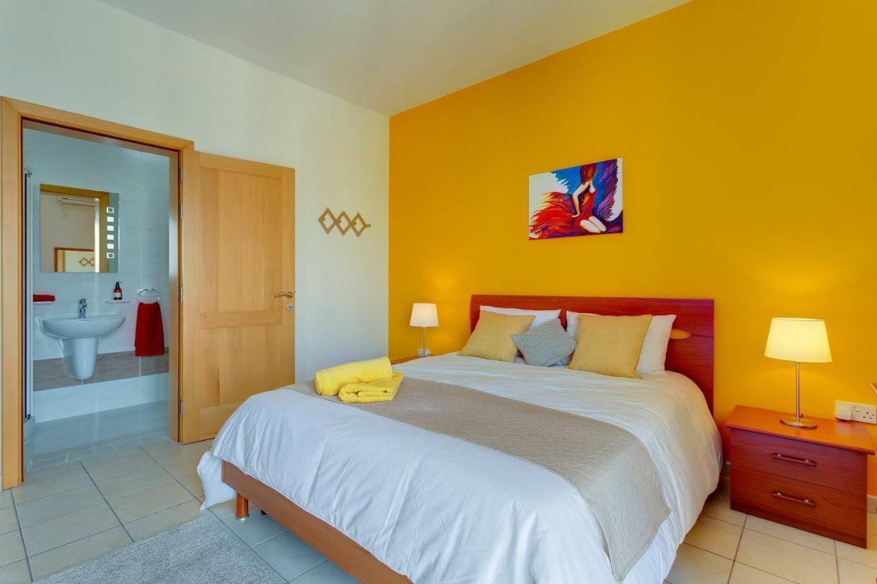 Spacious, Top Location Sliema Apartment Buitenkant foto