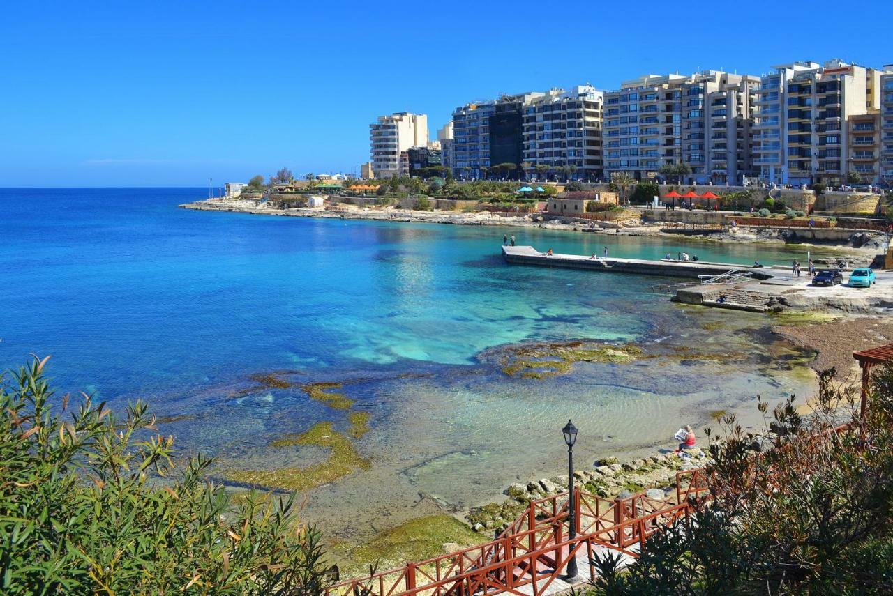Spacious, Top Location Sliema Apartment Buitenkant foto