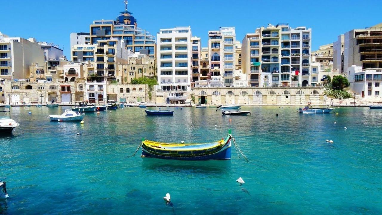 Spacious, Top Location Sliema Apartment Buitenkant foto